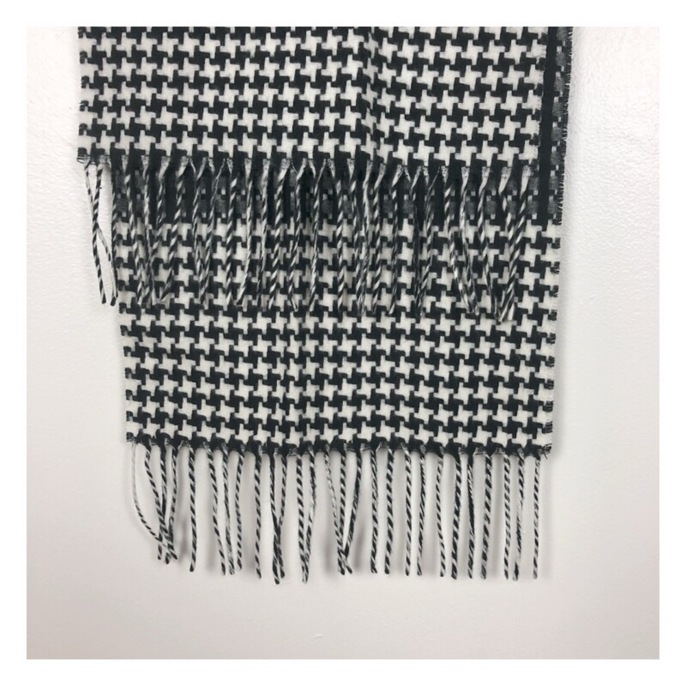 houndstooth wool fringe scarf - Picture 4 of 4